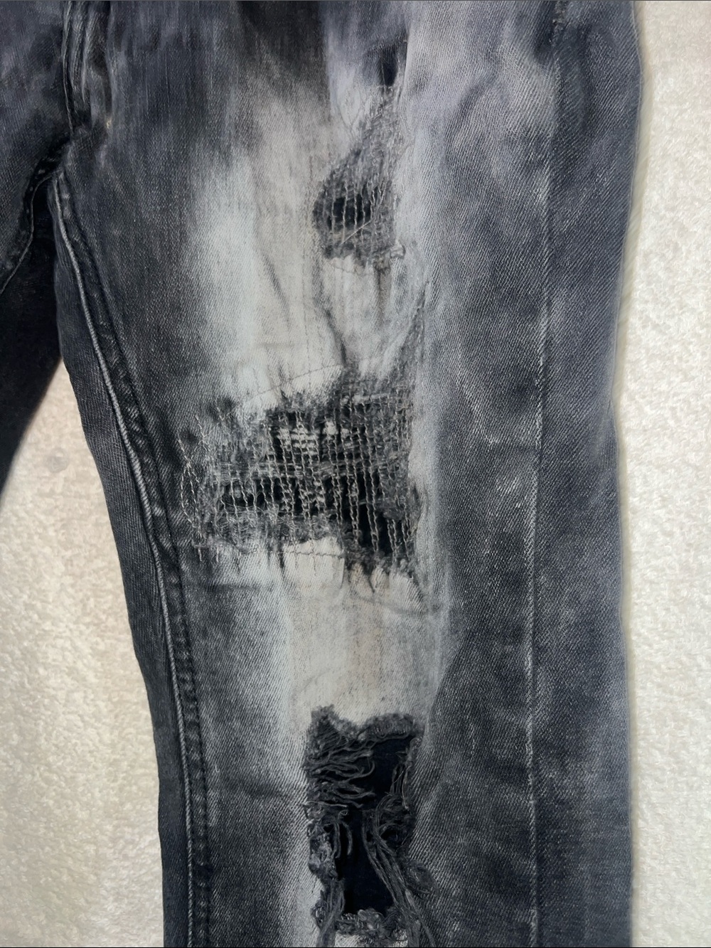 Copper Rivet Gray Rip & Repair Jeans - Picture 4 of 9
